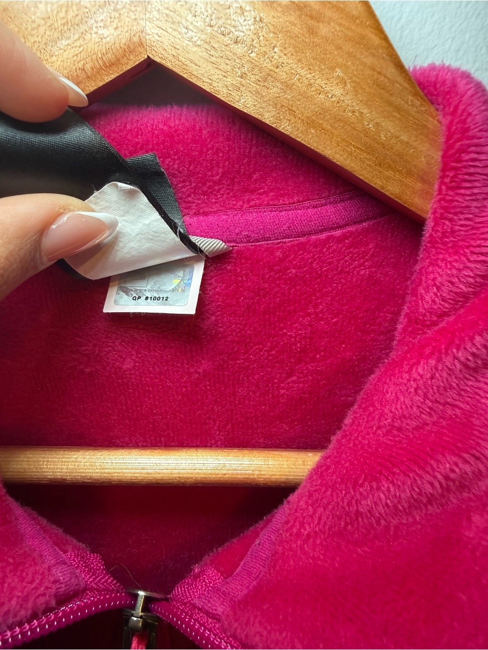 North Face Fuzzy Fuchsia Pink Fleece Travel Outdoor Jacket Full Zip Womens Large - Picture 8 of 11